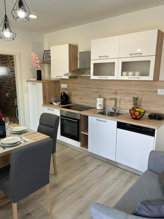 Ferienwohnung Apartman Ana Crno Exterior foto