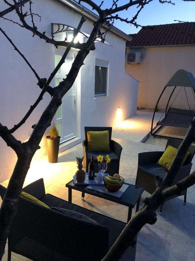 Ferienwohnung Apartman Ana Crno Exterior foto