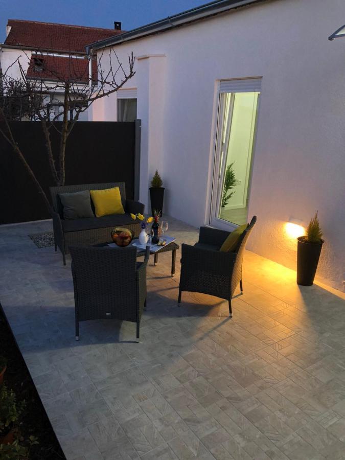 Ferienwohnung Apartman Ana Crno Exterior foto
