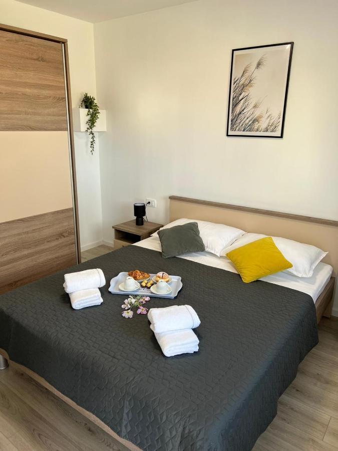 Ferienwohnung Apartman Ana Crno Exterior foto